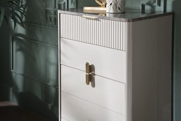 Serra Dresser