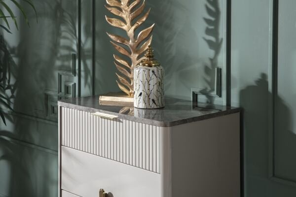 Serra Dresser