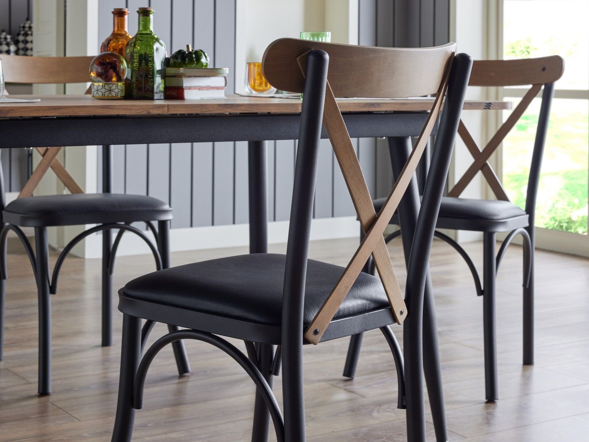 Essen Mutfak Masa Takımı Siyah