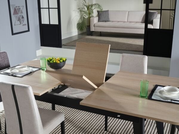 Cross Expandable Table