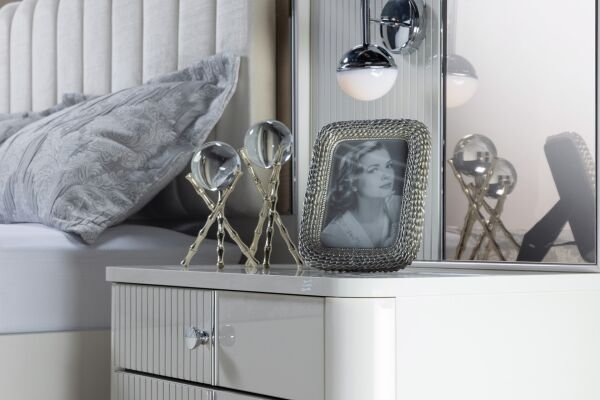 Arena Nightstand