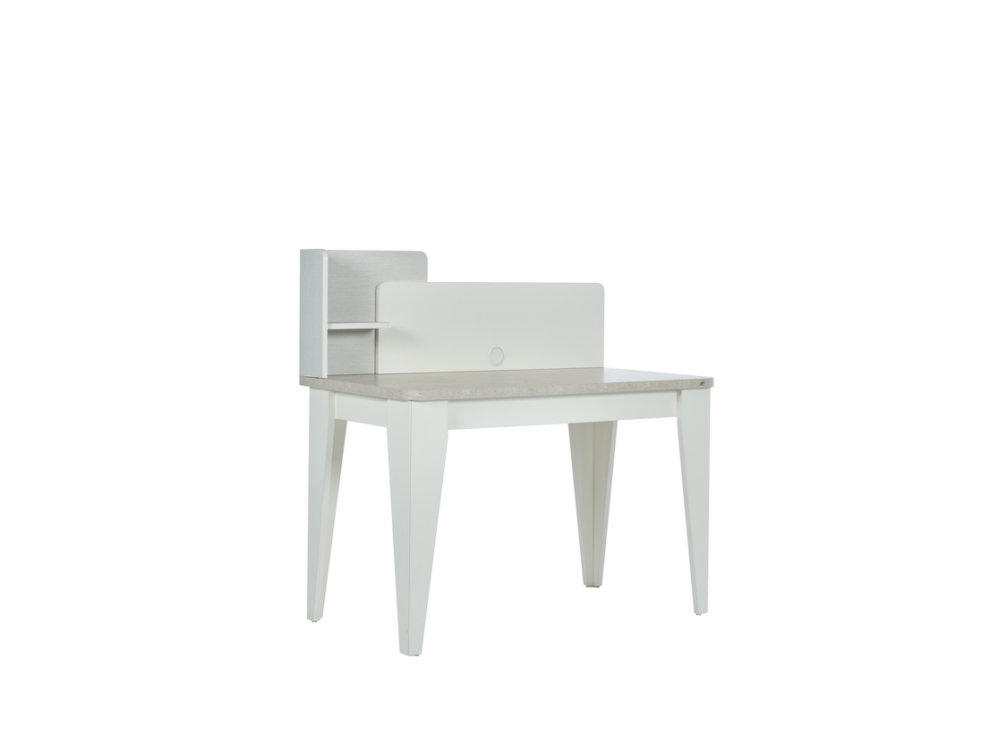 Alya Study Desk