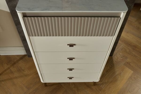 Lexus Chiffonier
