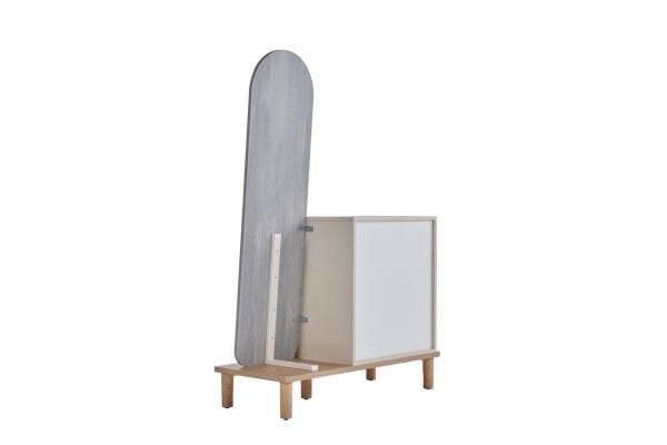 Linus Make Up Table