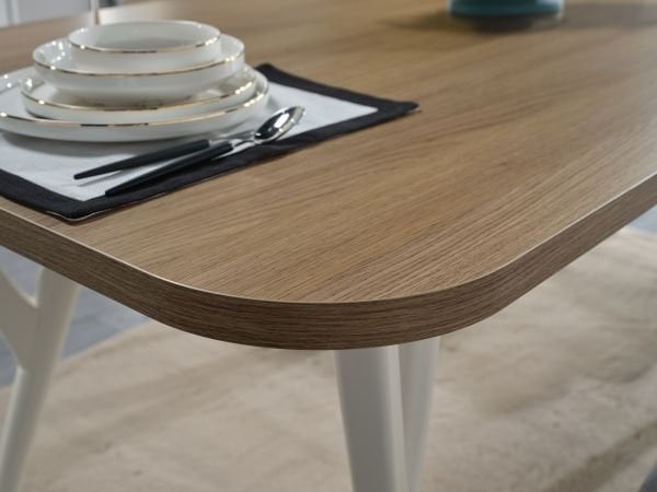 Lavita Table