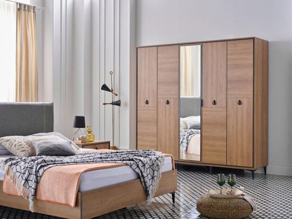 Vista 5 Door Cabinet