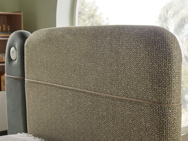 Daisy Genç Odası Başlık