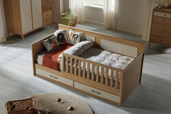 Mitra Montessori Bedstead