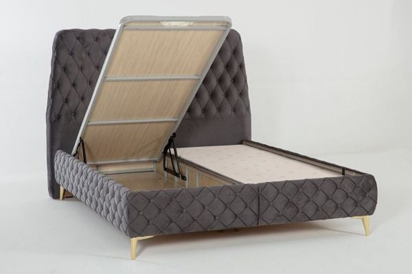 Royal Exclusive Baza
