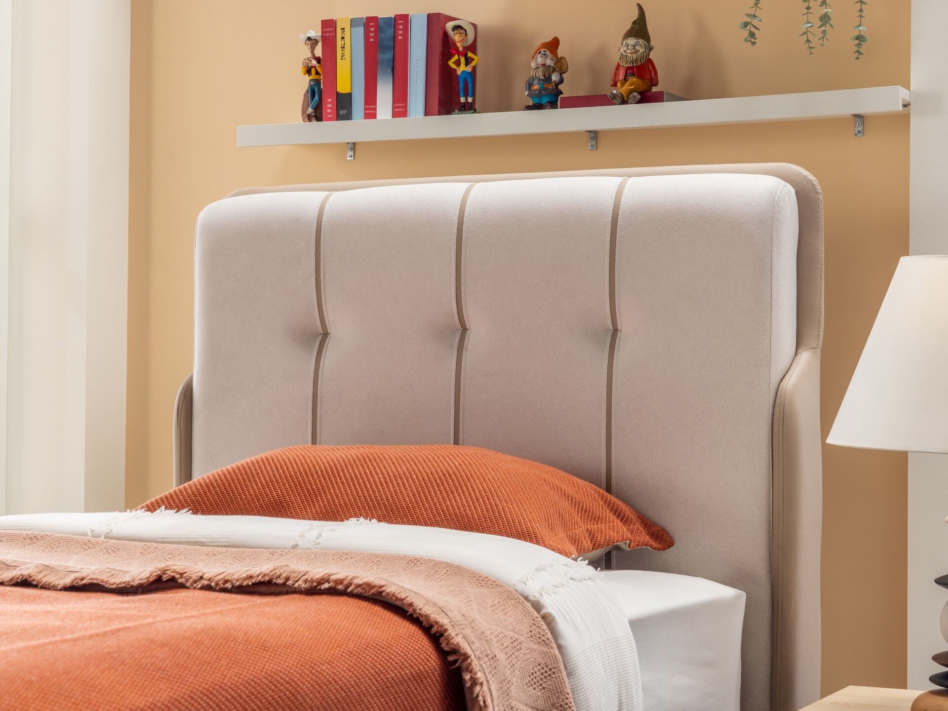 Fiona Genç Odası Takımı