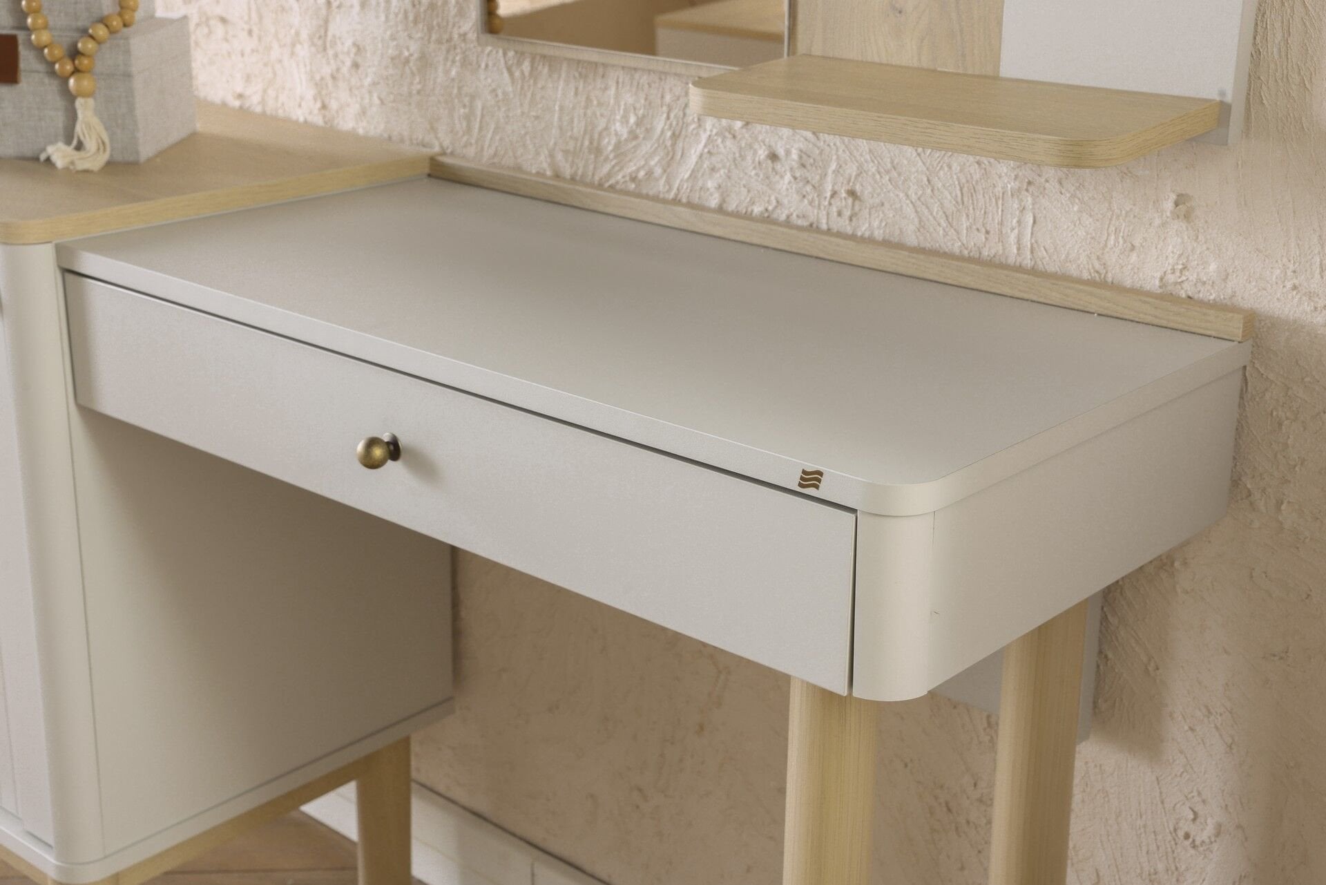 Borneo Makyaj Masası