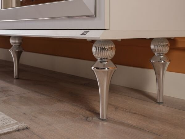 Platin TV Stand