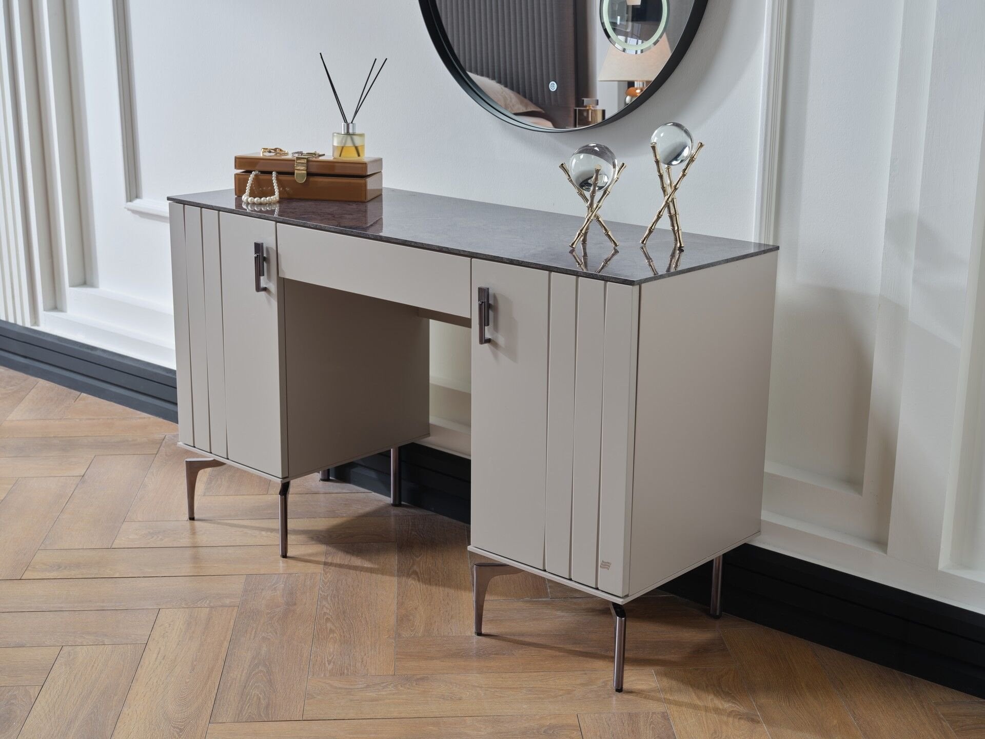 Alexa Makyaj Masası