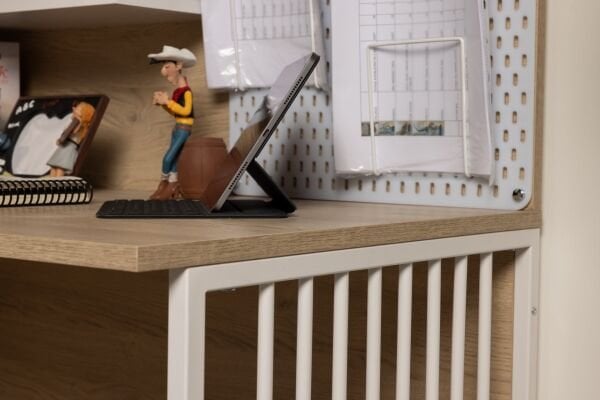 Alfa Study Desk