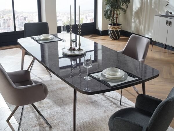 Alexa Expandable Table