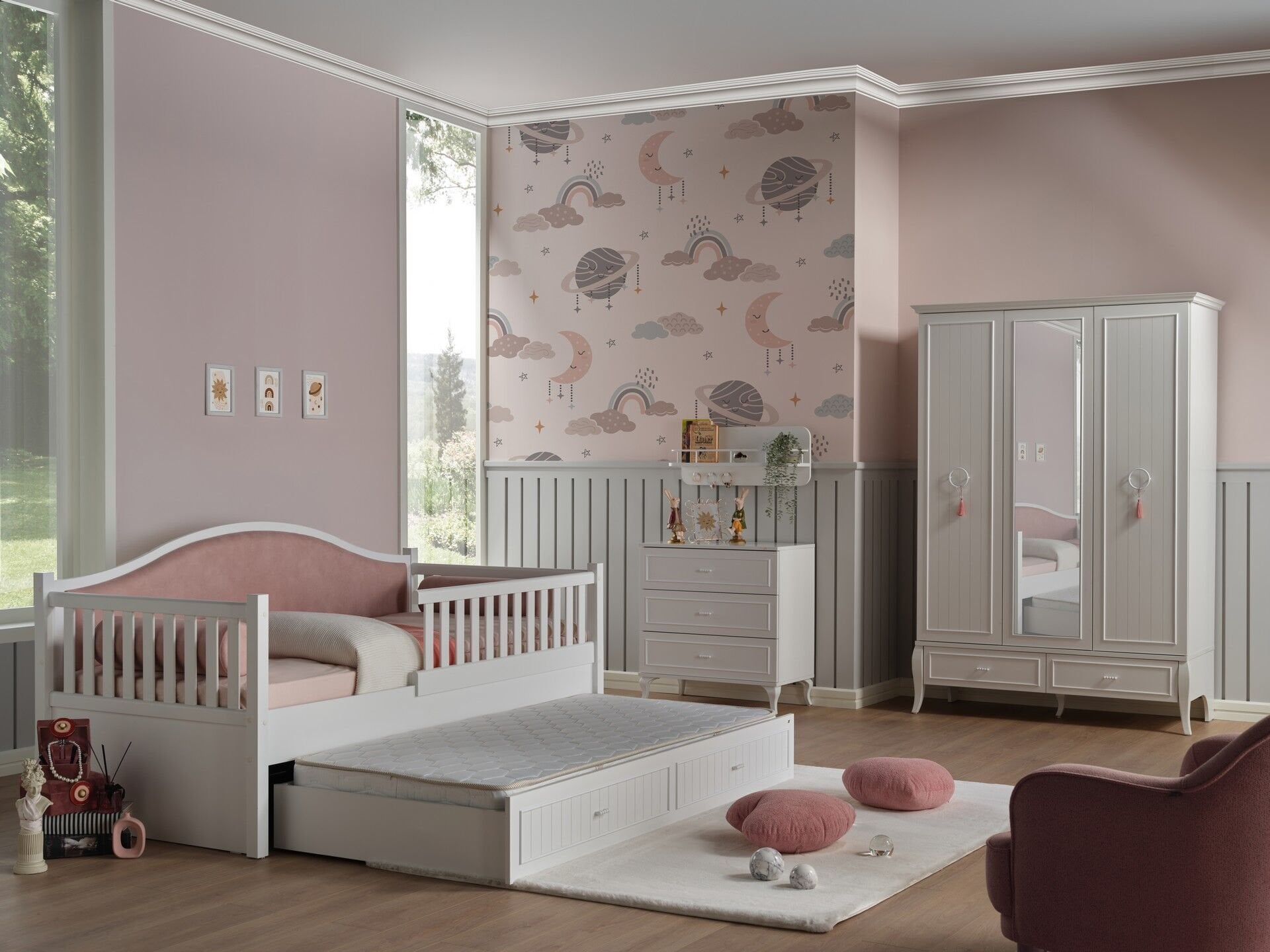 Beverly Montessori Karyola