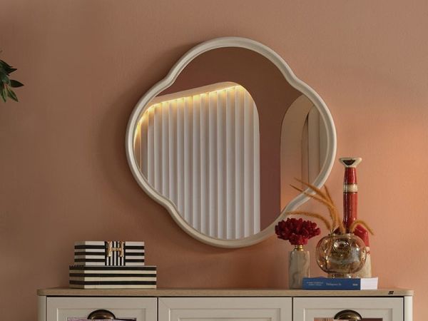 Loera Makeup Mirror