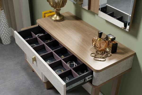 Destina Make Up Table