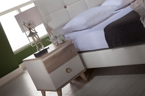 Elizya Nightstand