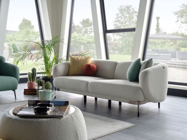 Lenor Pouffe With Coffee Table