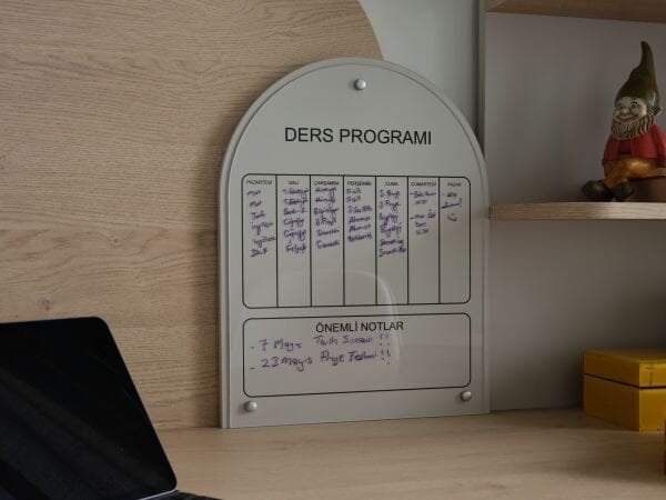 Borneo Çalışma Masası