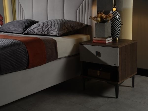 Cansas Nightstand