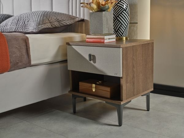 Cansas Nightstand