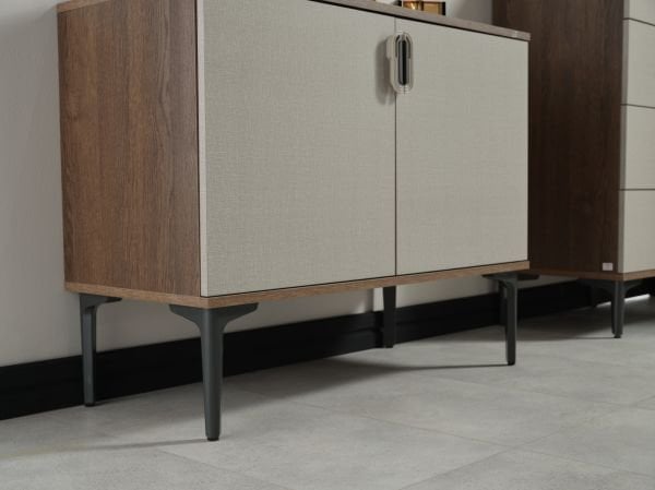 Cansas Makeup Table