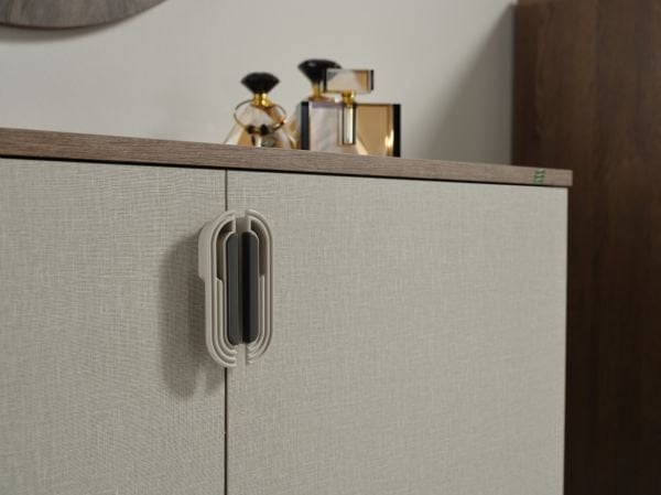 Cansas Makeup Table